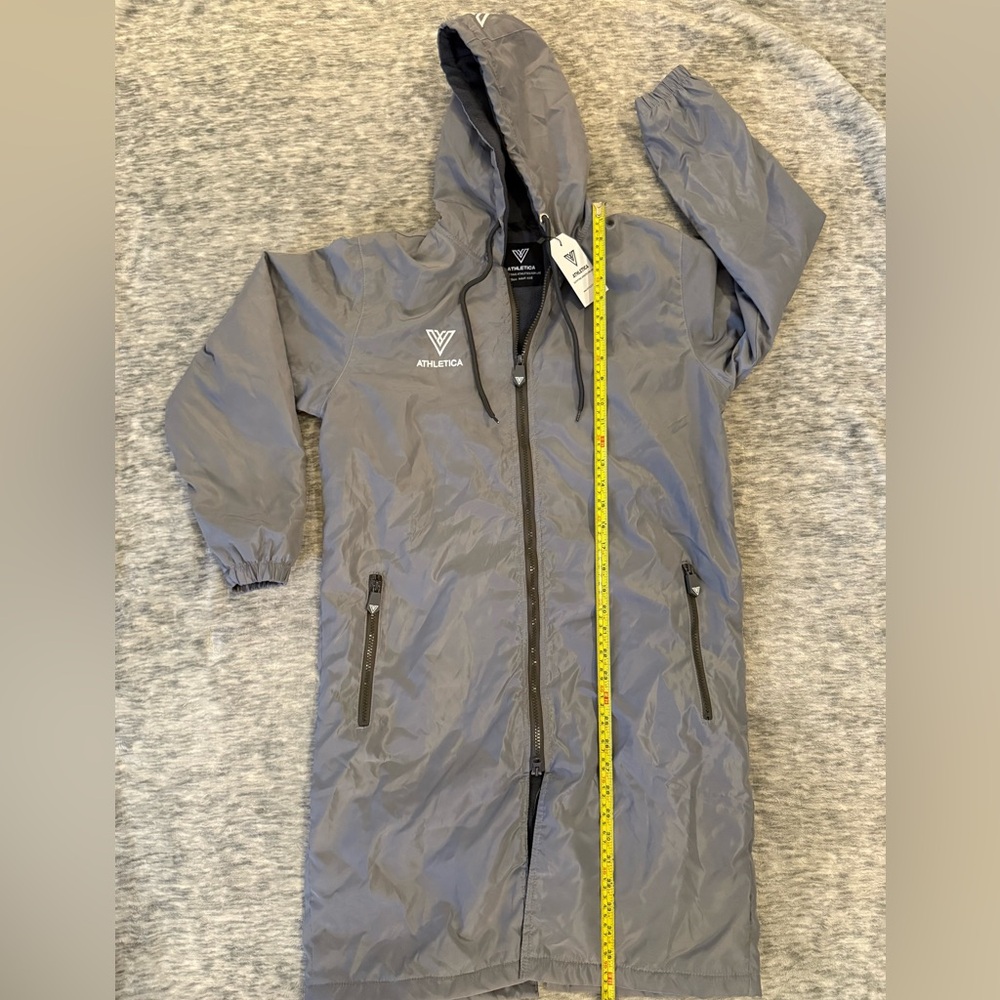 VATHLETICA LIGHT GREY size XXS swim parka new with tags.